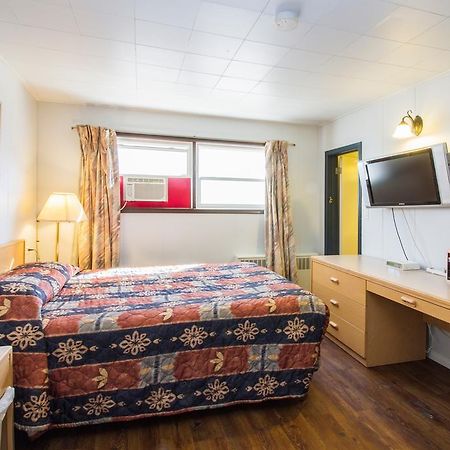 Lagana Hotel Lanigan Екстериор снимка