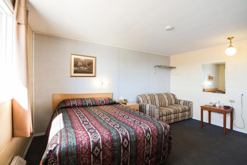 Lagana Hotel Lanigan Екстериор снимка