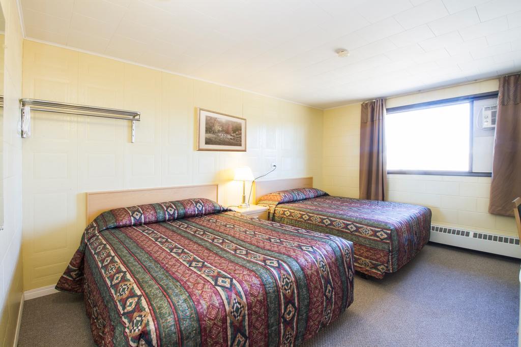 Lagana Hotel Lanigan Екстериор снимка
