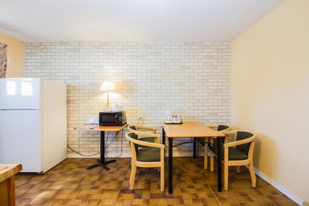Lagana Hotel Lanigan Екстериор снимка